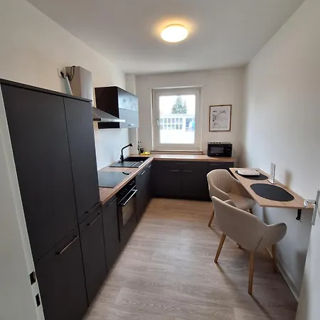 Bright 3-bedroom Apartment, Balcony, Accommodates Up To 7 Guests Apartamento Bielefeld