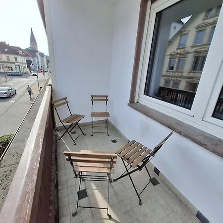 Bright 3-bedroom Apartment, Balcony, Accommodates Up To 7 Guests Bielefeld